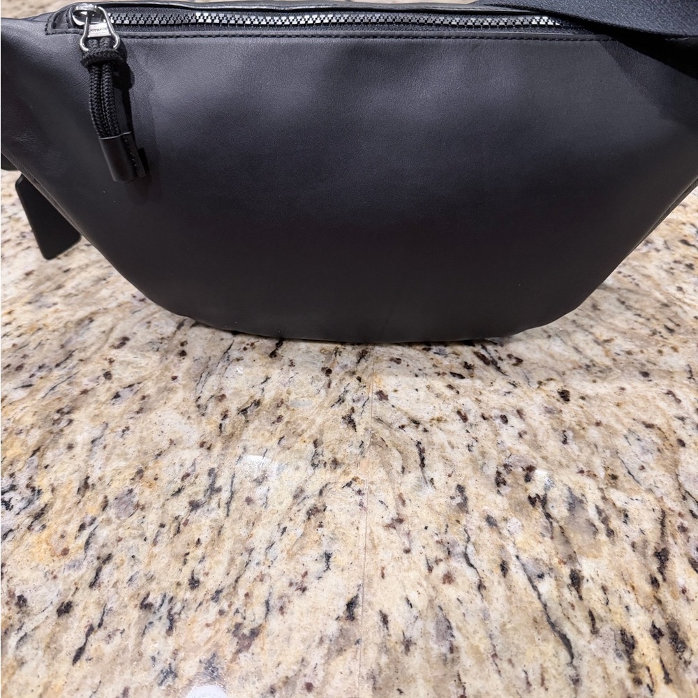 NWT Large Coach Warren Colorblock Leather and Signature Canvas Belt Bag - Picture 8 of 16